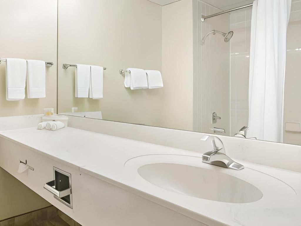 Days Inn By Wyndham Selma Esterno foto