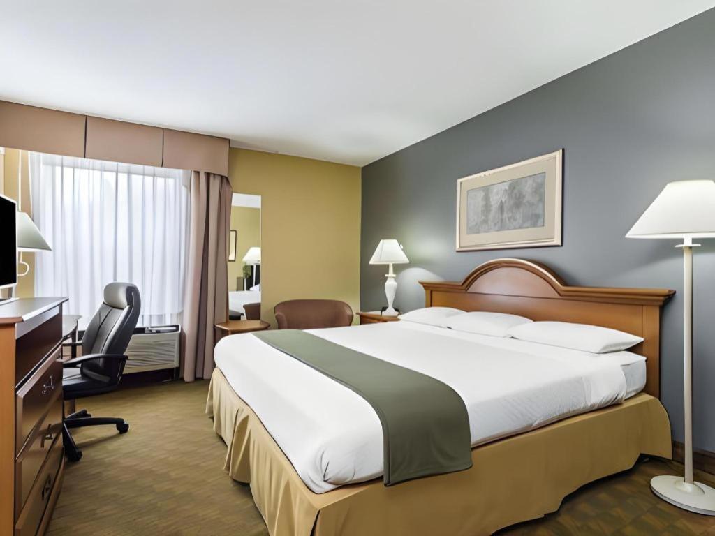 Days Inn By Wyndham Selma Esterno foto